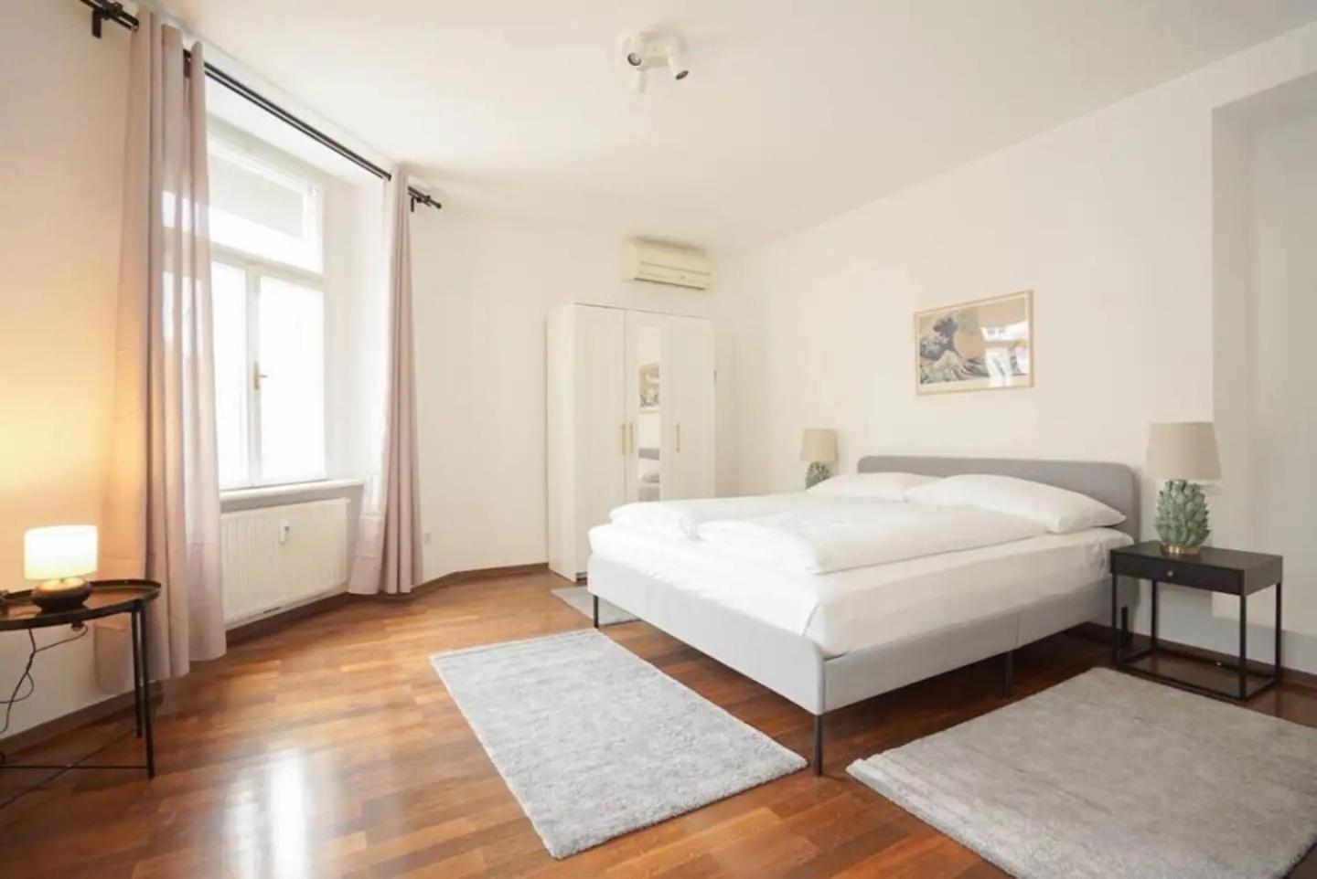 Апартаменты Authentic Austrian Flat In The South Of Vienna Мёдлинг Экстерьер фото