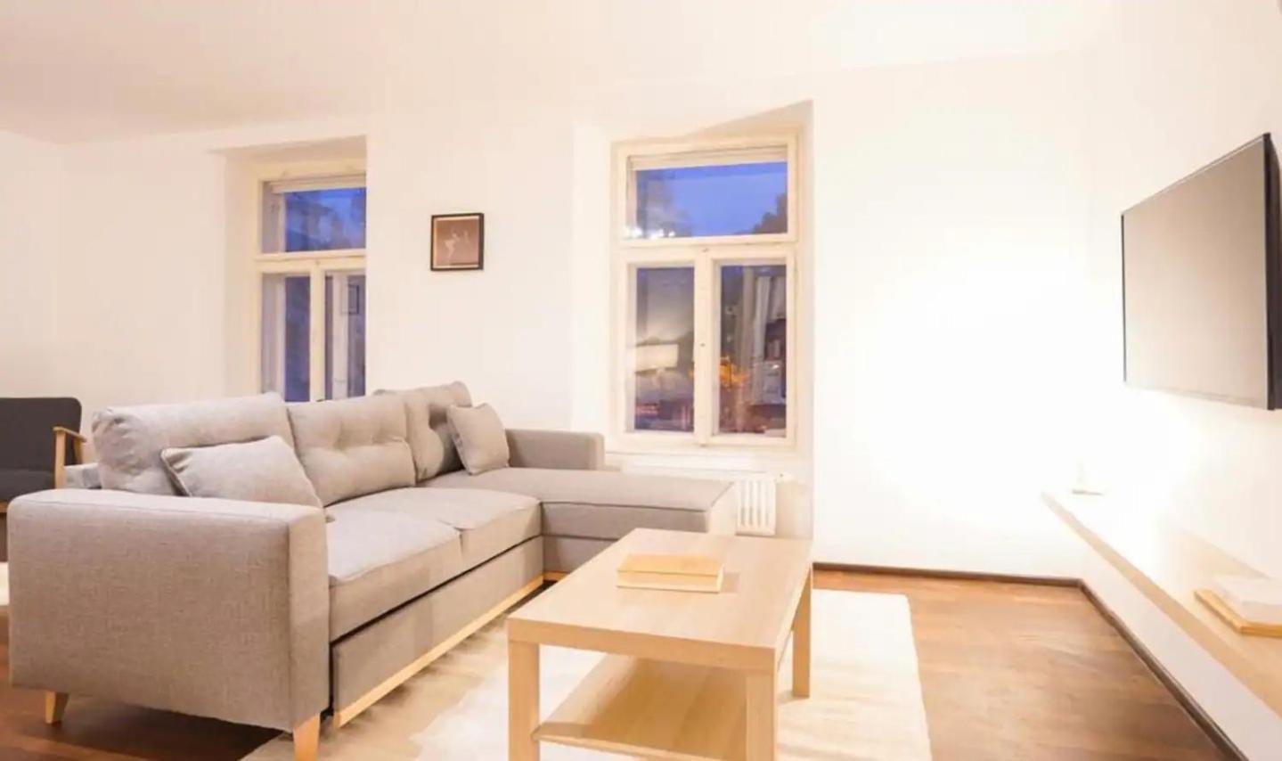 Апартаменты Authentic Austrian Flat In The South Of Vienna Мёдлинг Экстерьер фото