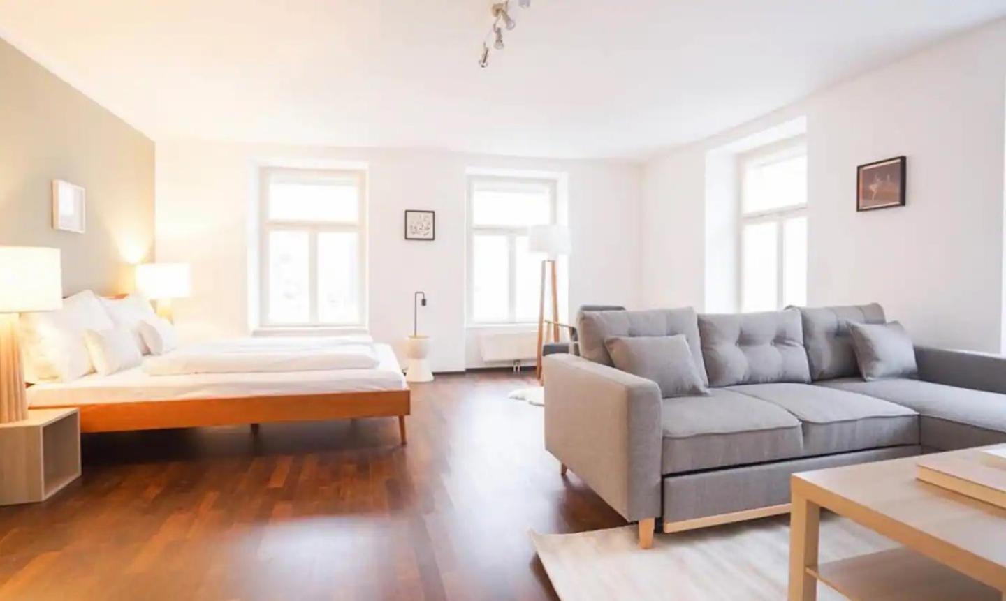 Апартаменты Authentic Austrian Flat In The South Of Vienna Мёдлинг Экстерьер фото
